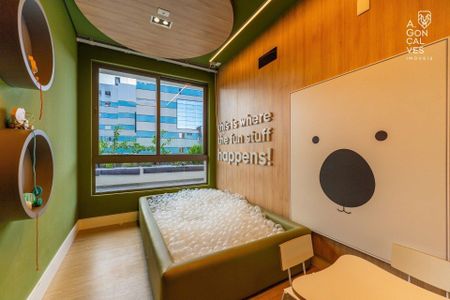 49_photo/94dce42835.e5b98e492bdcee1f-ATLAS-612c32ac-3f10-46b1-8901-a7efd85bfb0b.jpg de apartamento à venda com 3 quartos, 239m² em Cabral, Curitiba