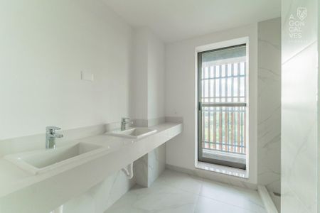 44_photo/94dce42835.e5b98e492bdcee1f-ATLAS-c925d868-4d17-4624-9bc8-c499f09bf5f4.jpg de apartamento à venda com 3 quartos, 239m² em Cabral, Curitiba