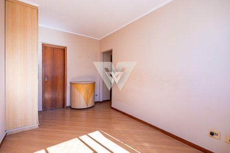 3_photo/94dce4289d.3ee15f017ff1b7a8-ATLAS-e4b1eec6-567b-4a6d-8894-caefc58d0aaf.jpg de apartamento à venda com 3 quartos, 103m² em Cabral, Curitiba