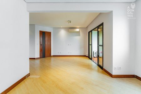 11_photo/94dce4289f.b86e41004b1bf990-ATLAS-5e52a707-e4b3-4932-9a12-aea8abdd93f3.jpg de apartamento à venda com 3 quartos, 104m² em Cabral, Curitiba