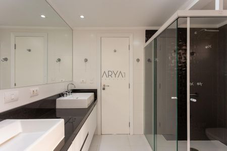 20_photo/94dce4290d.23b66a0d683c5664-ATLAS-de93fe03-9cd1-41c9-ba5a-ba39a85b7a32.jpg de apartamento à venda com 4 quartos, 399m² em Cabral, Curitiba