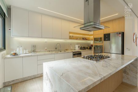 38_photo/94dce429a3.d24ade8ea730e7fc-ATLAS-7ed4e93f-242f-445b-87f0-24c2bd3fc26d.jpg de apartamento à venda com 3 quartos, 223m² em Cabral, Curitiba