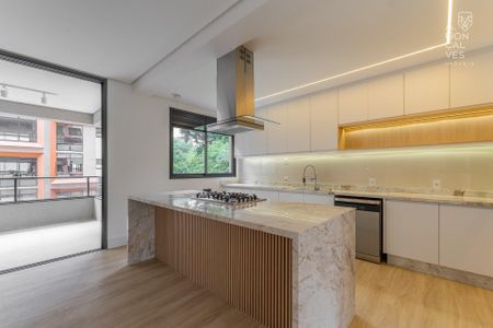 5_photo/94dce429a3.d24ade8ea730e7fc-ATLAS-befe43c8-4813-4f09-a443-8b404e890b5f.jpg de apartamento à venda com 3 quartos, 223m² em Cabral, Curitiba