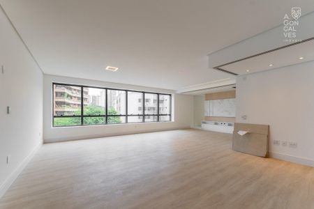 11_photo/94dce429a3.d24ade8ea730e7fc-ATLAS-d3b78569-e46e-4c7d-b62d-cf56a4a79d09.jpg de apartamento à venda com 3 quartos, 223m² em Cabral, Curitiba