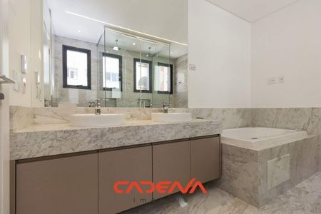 17_photo/94dce429a3.ee31d1fd9df23408-ATLAS-02c7d9e7-0531-4879-926c-521d3ba96a6d.jpg de apartamento para alugar com 3 quartos, 223m² em Cabral, Curitiba