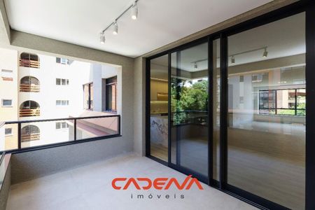 11_photo/94dce429a3.ee31d1fd9df23408-ATLAS-42e262a7-0c6a-47f6-a657-6348e280764f.jpg de apartamento para alugar com 3 quartos, 223m² em Cabral, Curitiba