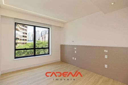 12_photo/94dce429a3.ee31d1fd9df23408-ATLAS-b0f755de-afb9-40a6-a640-bd3490ebceec.jpg de apartamento para alugar com 3 quartos, 223m² em Cabral, Curitiba