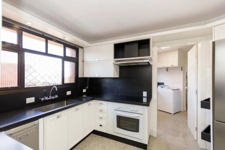 3_photo/94dce429a7.e6f02a1e96aef2b1-ATLAS-0c0017da-e37a-4b07-8f86-1f5c7f4f933b.jpg de apartamento à venda com 4 quartos, 240m² em Cabral, Curitiba