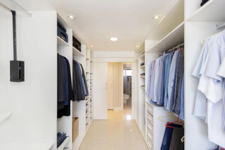 9_photo/94dce429a7.e6f02a1e96aef2b1-ATLAS-2a5bb036-306f-4381-9c81-bd92ca634deb.jpg de apartamento à venda com 4 quartos, 240m² em Cabral, Curitiba