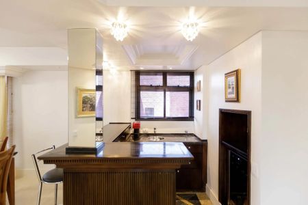 10_photo/94dce429a7.e6f02a1e96aef2b1-ATLAS-4fb710b3-99d5-4676-a6d1-6853d7cf5aee.jpg de apartamento à venda com 4 quartos, 240m² em Cabral, Curitiba