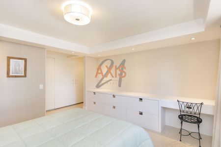 3_photo/94dce429a7.e6f02a1e96aef2b1-ATLAS-7e2e7eac-4774-4299-b48e-022da91df41a.jpg de apartamento à venda com 4 quartos, 240m² em Cabral, Curitiba