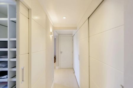 20_photo/94dce429a7.e6f02a1e96aef2b1-ATLAS-a18257c1-7fc4-451d-a685-1f9e99284f57.jpg de apartamento à venda com 4 quartos, 240m² em Cabral, Curitiba