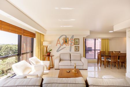 8_photo/94dce429a7.e6f02a1e96aef2b1-ATLAS-d5841b2f-3a8a-42c0-95eb-96dd985fa1cb.jpg de apartamento à venda com 4 quartos, 240m² em Cabral, Curitiba