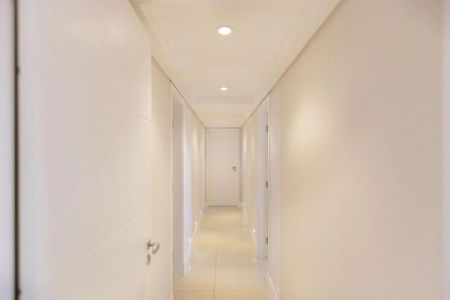 15_photo/94dce429a7.e6f02a1e96aef2b1-ATLAS-ffa857b3-e184-4bfb-b263-38f7c1c05bc6.jpg de apartamento à venda com 4 quartos, 240m² em Cabral, Curitiba