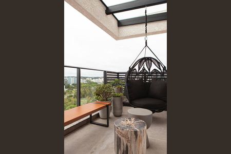 3_photo/94dce429c9.4f92f2d4bfa74081-ATLAS-0d0938d8-b482-4358-bf43-e153ff4bab6d.jpg de apartamento para alugar com 4 quartos, 266m² em Cabral, Curitiba