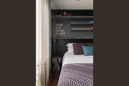 61_photo/94dce429c9.4f92f2d4bfa74081-ATLAS-55f4e175-19e7-4c61-bc0f-3c56c518d6d6.jpg de apartamento para alugar com 4 quartos, 266m² em Cabral, Curitiba