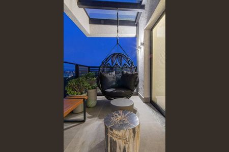 57_photo/94dce429c9.4f92f2d4bfa74081-ATLAS-6ead94ff-e169-447d-92d2-a510abe5027e.jpg de apartamento para alugar com 4 quartos, 266m² em Cabral, Curitiba