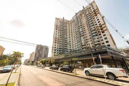 99_photo/94dce429c9.4f92f2d4bfa74081-ATLAS-86ebe6a3-9865-41f9-b96c-60acf57423f0.jpg de apartamento para alugar com 4 quartos, 266m² em Cabral, Curitiba