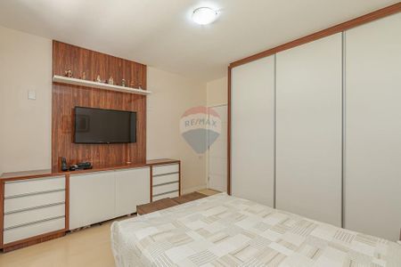 41_photo/94dce429f7.6a314c56d3e4f9ad-ATLAS-060ae952-0833-4e15-afc0-43bfce9a7f4b.jpg de casa à venda com 6 quartos, 400m² em Cabral, Curitiba