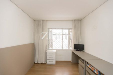 5_photo/94dce429f7.6a314c56d3e4f9ad-ATLAS-3ee1e075-8b01-4f4d-9e37-e7986358cd94.jpg de casa à venda com 6 quartos, 441m² em Cabral, Curitiba