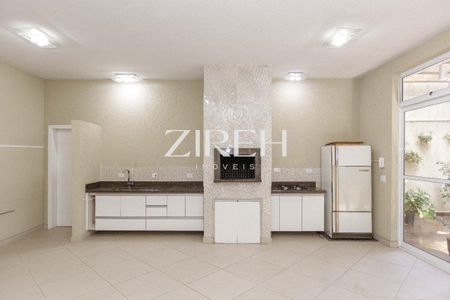 3_photo/94dce429f7.6a314c56d3e4f9ad-ATLAS-7ce7fda2-7f66-4f38-8f04-37ab45abf7a2.jpg de casa à venda com 6 quartos, 441m² em Cabral, Curitiba