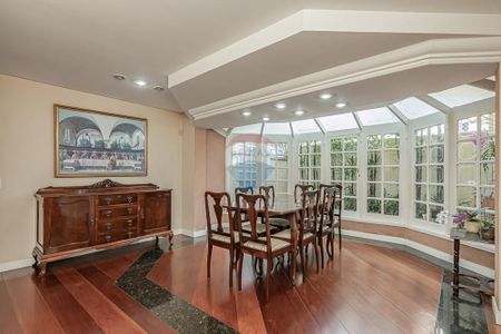 22_photo/94dce429f7.6a314c56d3e4f9ad-ATLAS-8fbac832-90eb-4870-b3af-bd67e9622bd8.jpg de casa à venda com 6 quartos, 400m² em Cabral, Curitiba