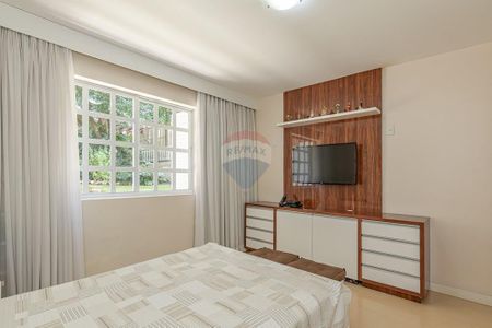 40_photo/94dce429f7.6a314c56d3e4f9ad-ATLAS-9d69d502-016e-47d8-bda0-dabd48e607b0.jpg de casa à venda com 6 quartos, 400m² em Cabral, Curitiba