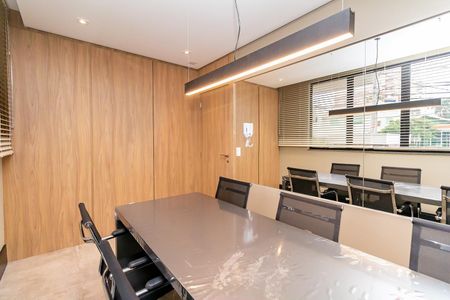 2_photo/94dce42a03.06254e2798eb0a90-ATLAS-e49c01e8-b38b-4fc9-bca2-fef9d53407de.jpg de apartamento à venda com 2 quartos, 85m² em Cabral, Curitiba