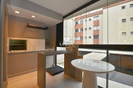 6_photo/94dce42a03.806d4eb6cb56ab91-ATLAS-ba43d0bc-4555-444f-a3c0-dae638c9fda3.jpg de apartamento à venda com 2 quartos, 85m² em Cabral, Curitiba