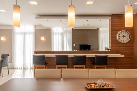 7_photo/94dce42a0d.bf34b5e831c1ae36-ATLAS-71294da3-9a6d-406c-bf2e-c9ea550703e4.jpg de apartamento à venda com 3 quartos, 76m² em Cabral, Curitiba