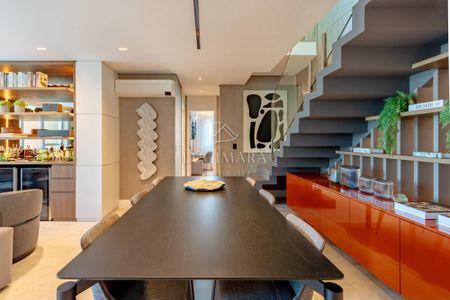 6_photo/94dce42a17.036cb0eff8dacf57-ATLAS-dfd2ba9f-14f0-4b6d-9dcd-00482e7eef68.jpg de apartamento à venda com 3 quartos, 216m² em Cabral, Curitiba