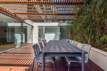 2_photo/94dce42a2d.1477fc719b6a6807-ATLAS-08c0716d-eec1-446f-90ab-60cbd9fb98e6.jpg de apartamento à venda com 4 quartos, 738m² em Cabral, Curitiba