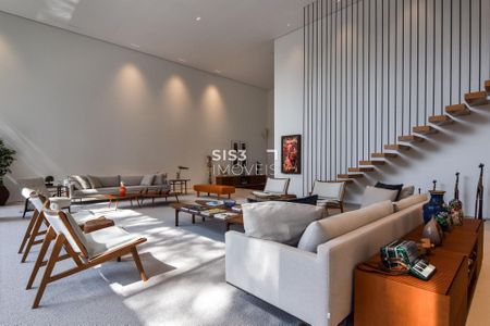 4_photo/94dce42a2d.1477fc719b6a6807-ATLAS-2b86578c-e4de-4d46-b951-67344f04eb6b.jpg de apartamento à venda com 4 quartos, 738m² em Cabral, Curitiba