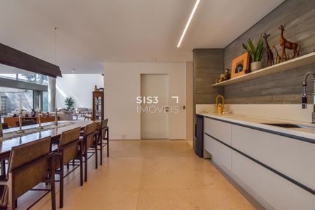 3_photo/94dce42a2d.1477fc719b6a6807-ATLAS-a29eedda-d4e3-4eef-ad93-e61a5ec4fbbc.jpg de apartamento à venda com 4 quartos, 738m² em Cabral, Curitiba