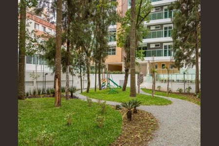 6_photo/94dce42a41.aafc750051720c32-ATLAS-da2863a7-554f-48f1-a2a6-6ff2eae91f7e.jpg de apartamento à venda com 3 quartos, 462m² em Cabral, Curitiba