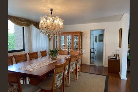 12_photo/94dce42bd3.aad613b5b4a3d2ff-ATLAS-49ac5e38-0fe8-4073-a1d5-98d5e9b866fa.jpg de apartamento à venda com 5 quartos, 428m² em Cabral, Curitiba