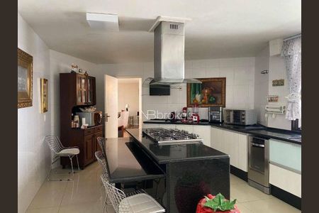 10_photo/94dce42bd3.aad613b5b4a3d2ff-ATLAS-a1475202-4ea6-4e52-9eb4-edba0c50b090.jpg de apartamento à venda com 5 quartos, 428m² em Cabral, Curitiba