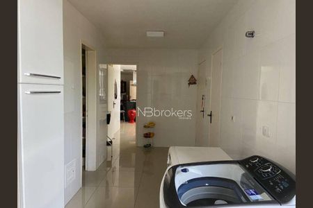 5_photo/94dce42bd3.aad613b5b4a3d2ff-ATLAS-d4541019-ffd9-42b1-91fd-a3169265f114.jpg de apartamento à venda com 5 quartos, 428m² em Cabral, Curitiba
