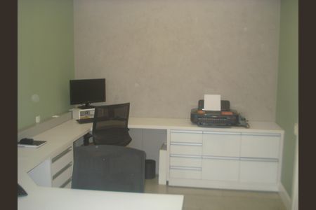 5_photo/94dce42e4d.e7390cb4c8920e14-ATLAS-0e5534bd-1e92-45bb-b940-d32e7f1c1ac8.jpg de casa à venda com 3 quartos, 206m² em Cabral, Curitiba