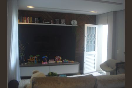 8_photo/94dce42e4d.e7390cb4c8920e14-ATLAS-10be3c35-ce72-4376-8b27-360c5ee37bd9.jpg de casa à venda com 3 quartos, 206m² em Cabral, Curitiba