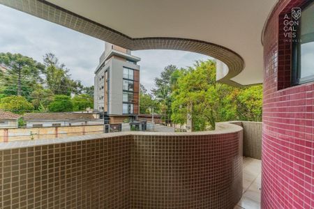 18_photo/94dce42e8b.2e763b2fe4b97092-ATLAS-6608a1ae-ee40-4e0f-ac86-6bf8633679ec.jpg de apartamento à venda com 3 quartos, 140m² em Cabral, Curitiba