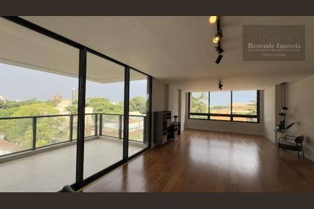 8_photo/94dce42efd.d66c675319e0dbbb-ATLAS-cdece90e-a7ab-47ed-8f8b-e241083ca305.jpg de apartamento à venda com 3 quartos, 370m² em Cabral, Curitiba