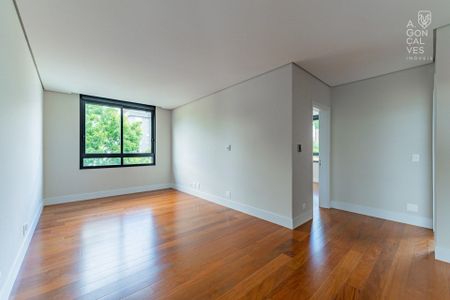 3_photo/94dce42eff.3f5dc8d3fc2d62b1-ATLAS-11e59203-621b-4d43-bf12-72e29fba4909.jpg de apartamento à venda com 3 quartos, 223m² em Cabral, Curitiba