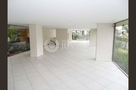 8_photo/94dce42f09.5afd90b9c05d4dec-ATLAS-2749e889-2f6a-4b97-bf4f-92c31b9c0988.jpg de apartamento para alugar com 3 quartos, 93m² em Cabral, Curitiba