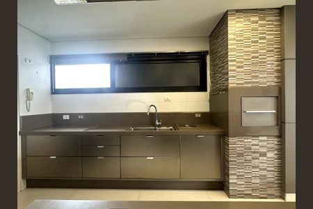 5_photo/94dce42f25.ffdd1ddaa3c736e5-ATLAS-0c2b7b1f-2b93-40eb-aebb-6825f80767d5.jpg de apartamento para alugar com 4 quartos, 165m² em Cabral, Curitiba