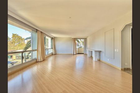 3_photo/94dce42f29.faecce82d0fac38b-ATLAS-88cd4e1a-2ebb-4de1-8ee2-4216a7dd5564.jpg de apartamento à venda com 3 quartos, 391m² em Cabral, Curitiba