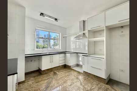 8_photo/94dce42f29.faecce82d0fac38b-ATLAS-e10fbcf5-d312-4db7-aa34-05ee3dce2351.jpg de apartamento à venda com 3 quartos, 391m² em Cabral, Curitiba