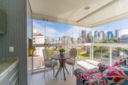 3_photo/94dce43009.4dd8c33e89e91b17-ATLAS-0df5a55e-8c58-470d-ba78-8e291f92a3bf.jpg de apartamento à venda com 3 quartos, 163m² em Juvevê, Curitiba