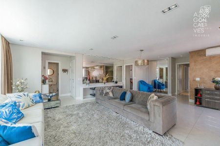 4_photo/94dce43009.4dd8c33e89e91b17-ATLAS-bd1f5191-0dec-4ee4-879c-e97fc7e4f7cb.jpg de apartamento à venda com 3 quartos, 163m² em Juvevê, Curitiba