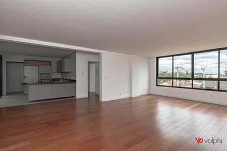 3_photo/94dce43121.8aae567262066da6-ATLAS-60dd1dce-87a0-4e25-a128-e013ca539199.jpg de apartamento à venda com 3 quartos, 151m² em Hugo Lange, Curitiba